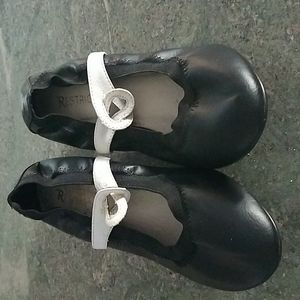 Restricted leather ballet style low heeled  flats... barely worn..see pictures